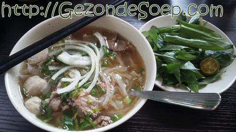Vietnamese noedelsoep